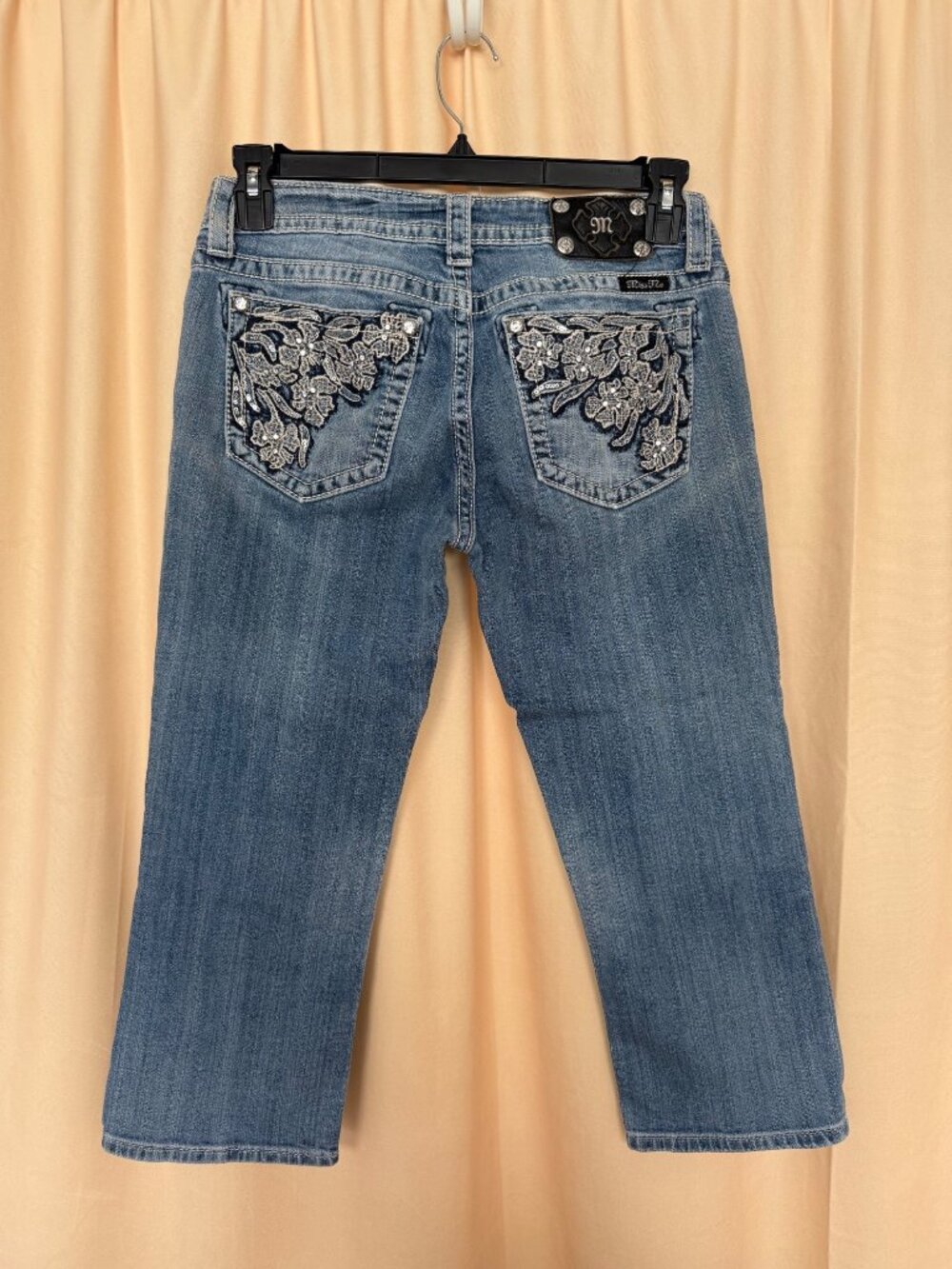 Miss Me Womens Cuffed Capri Jeans Embellished Back Pockets Western Country 30